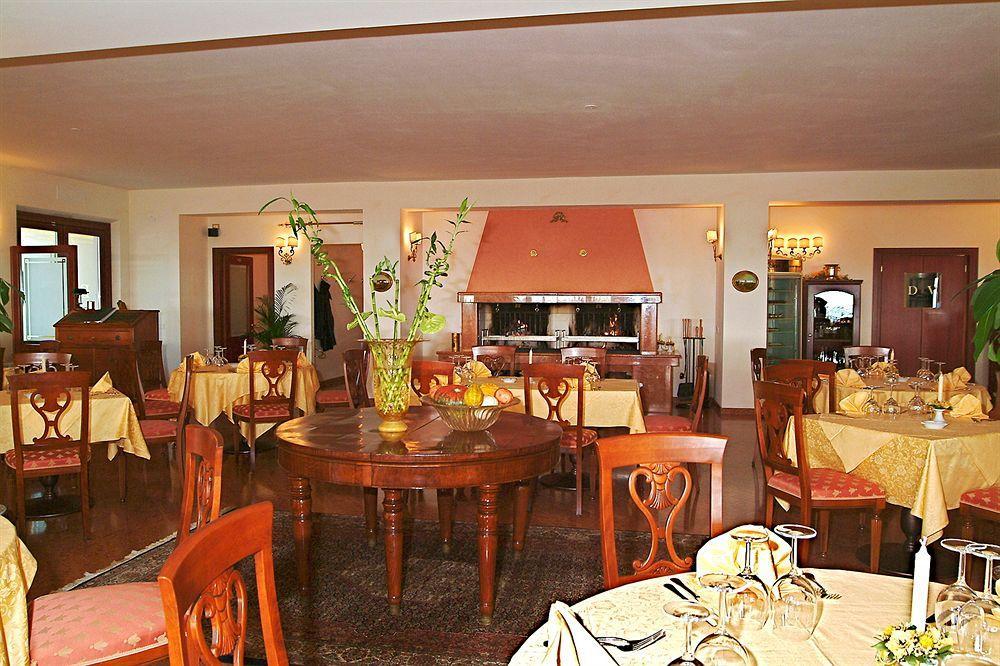 Hotel La Dolce Vita Cavaion Veronese Bagian luar foto
