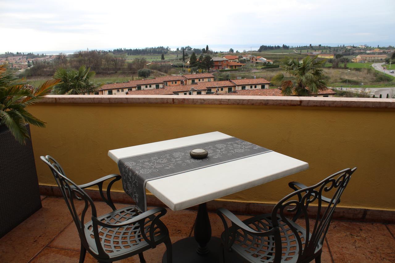 Hotel La Dolce Vita Cavaion Veronese Bagian luar foto